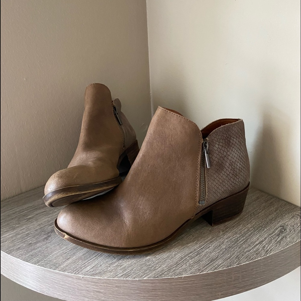 SOLD. Lucky brand boots